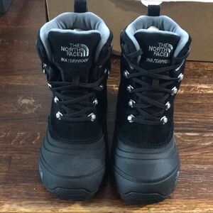 The North Face Youth Chilkat Lace II Waterproof Boots